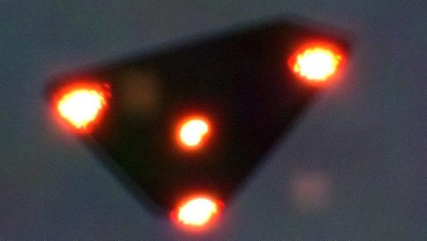 Triangular UFO with glowing lights from the Belgian UFO wave